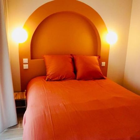 Le Bel Iris - Acces Direct Plage Apartman Châtelaillon-Plage Kültér fotó